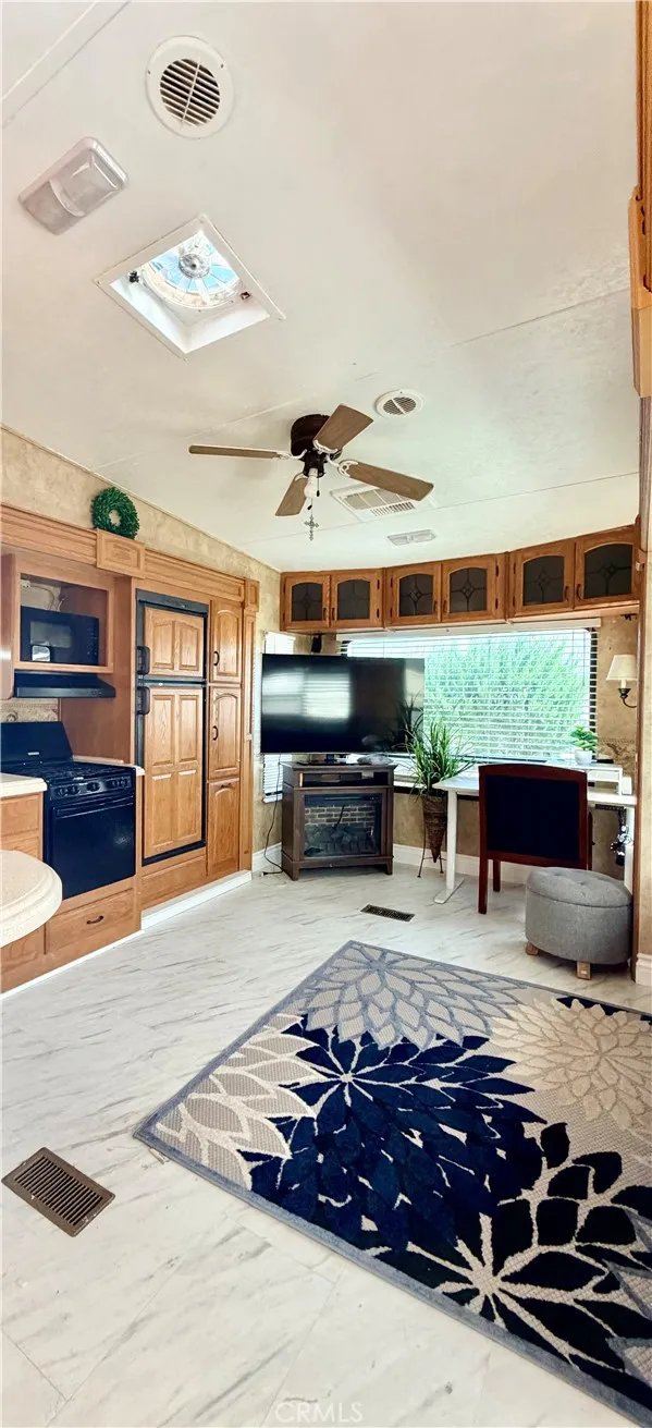 827 Deerwood Drive San Jacinto, CA 92583