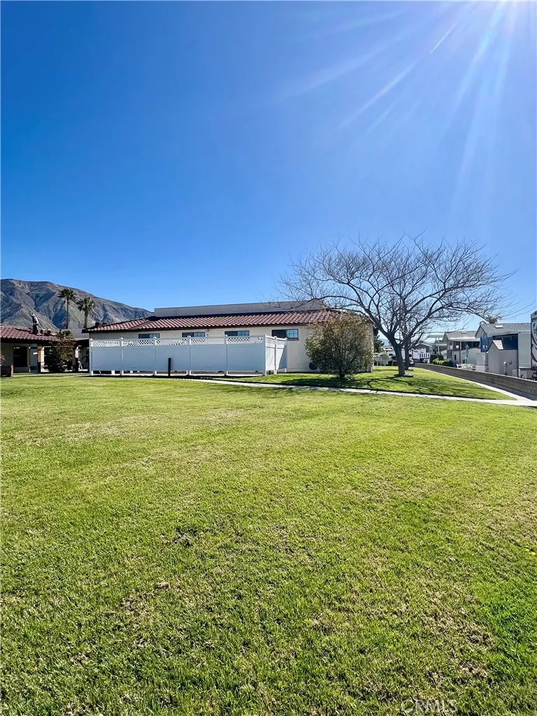 827 Deerwood Drive San Jacinto, CA 92583