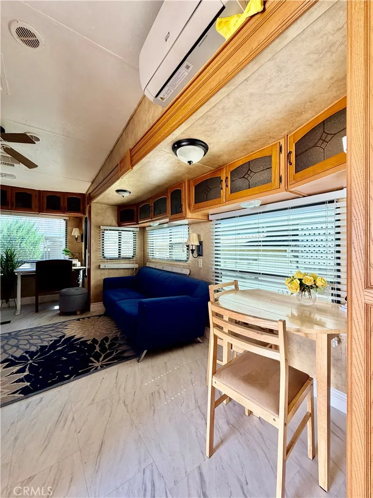 827 Deerwood Drive San Jacinto, CA 92583