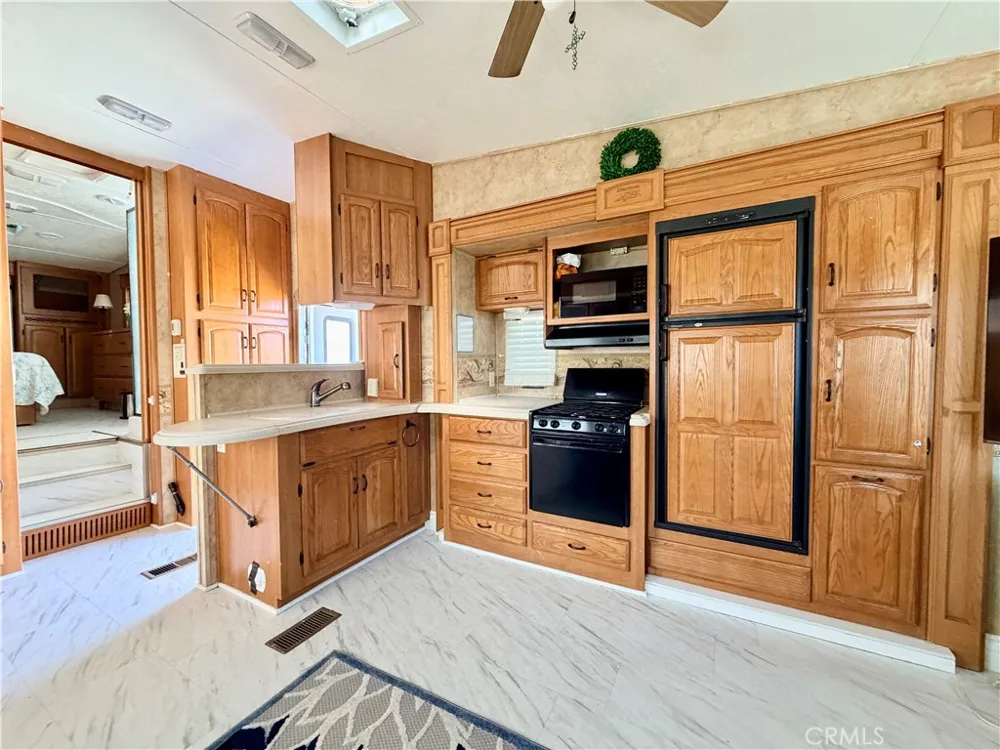 827 Deerwood Drive San Jacinto, CA 92583