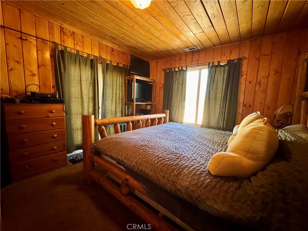 155 Coy Ln Big Bear City, CA 92314