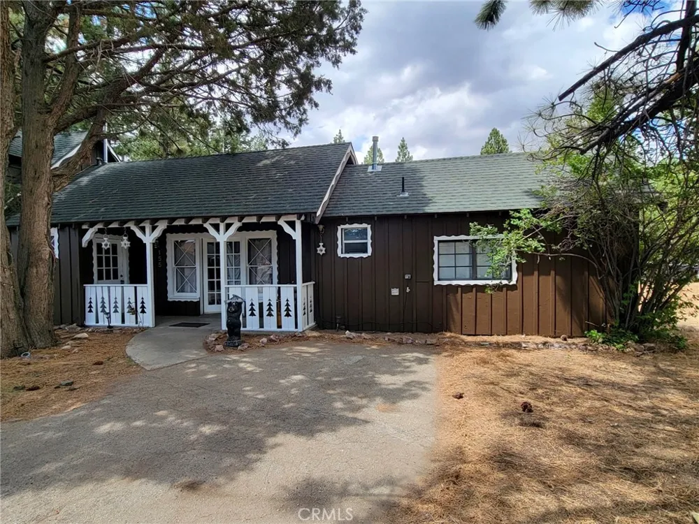 155 Coy Ln Big Bear City, CA 92314
