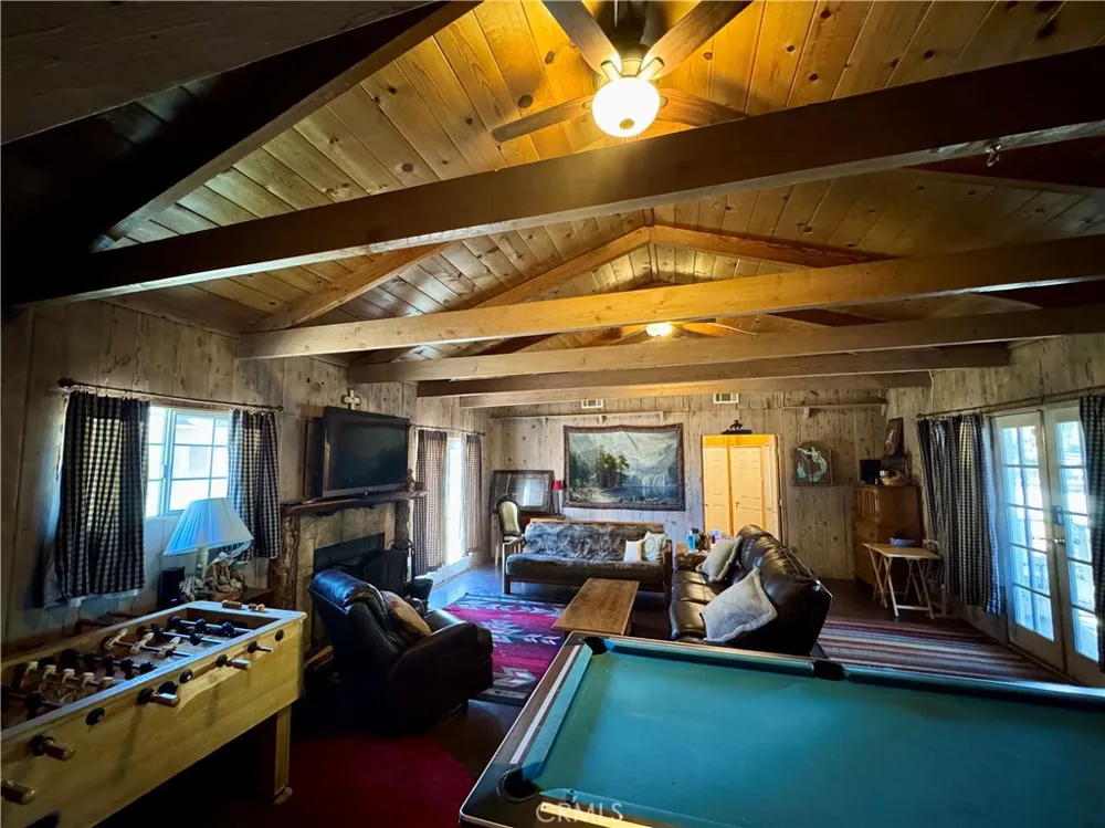 155 Coy Ln Big Bear City, CA 92314