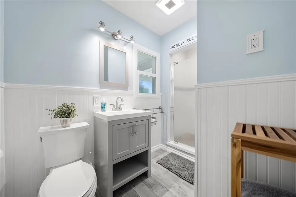 6848 E Los Santos Long Beach, CA 90815