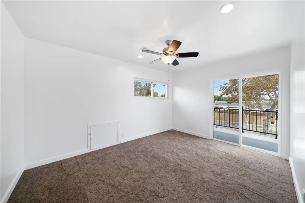 6848 E Los Santos Long Beach, CA 90815