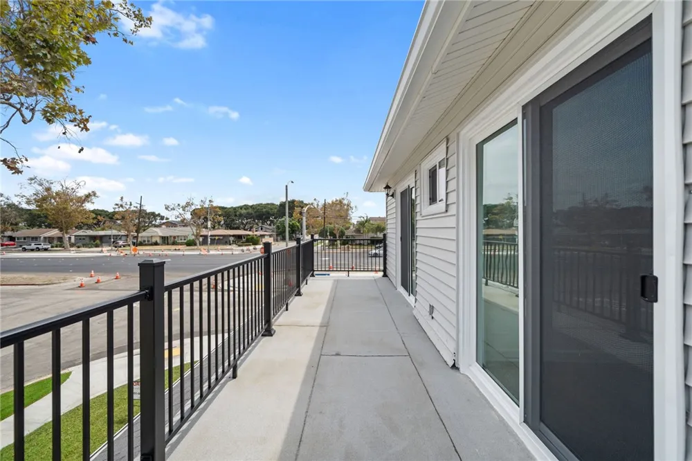 6848 E Los Santos Long Beach, CA 90815