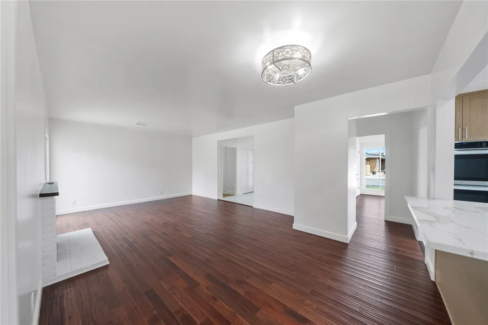 6848 E Los Santos Long Beach, CA 90815