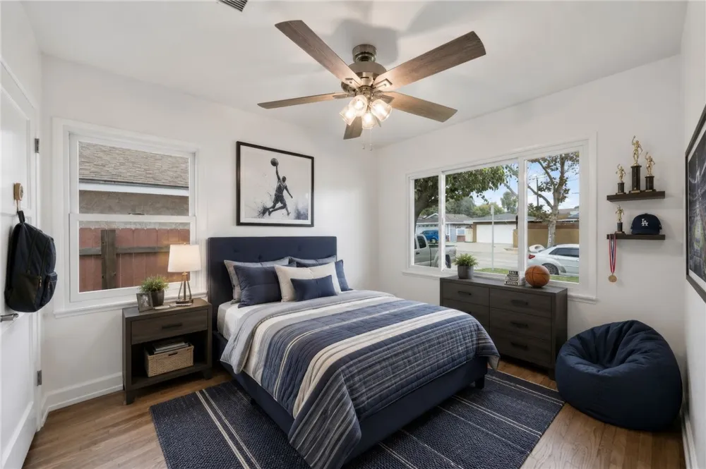 6848 E Los Santos Long Beach, CA 90815