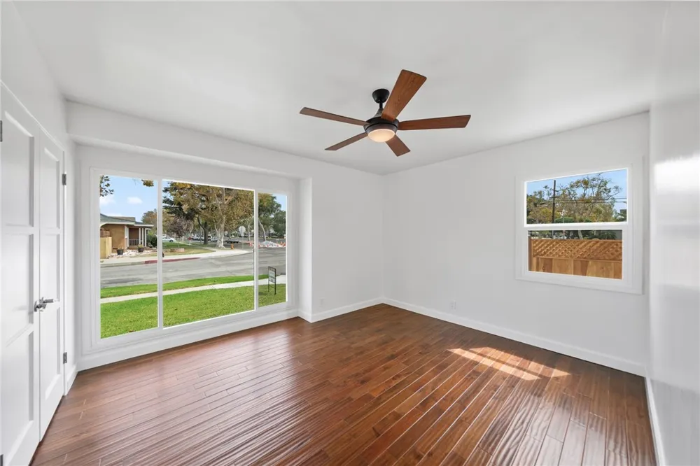 6848 E Los Santos Long Beach, CA 90815