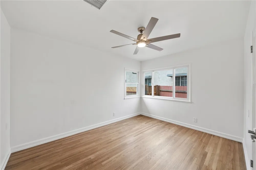 6848 E Los Santos Long Beach, CA 90815