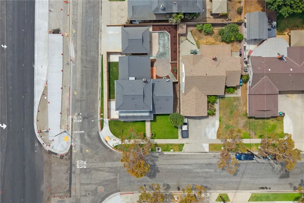 6848 E Los Santos Long Beach, CA 90815