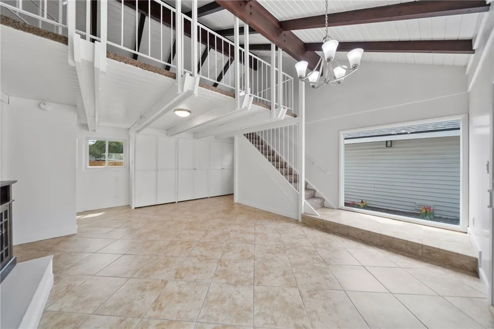 6848 E Los Santos Long Beach, CA 90815