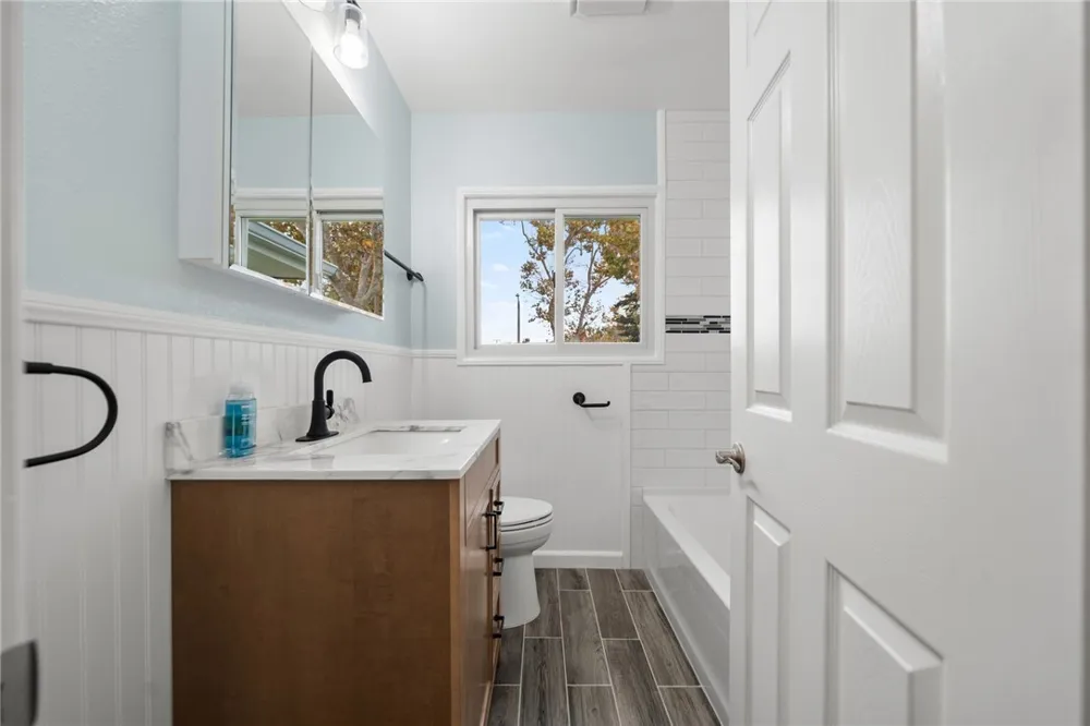 6848 E Los Santos Long Beach, CA 90815