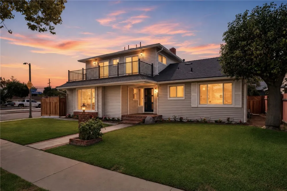 6848 E Los Santos Long Beach, CA 90815