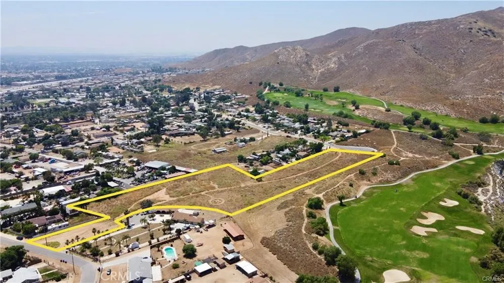 3450 Scenic Drive Riverside, CA 92509