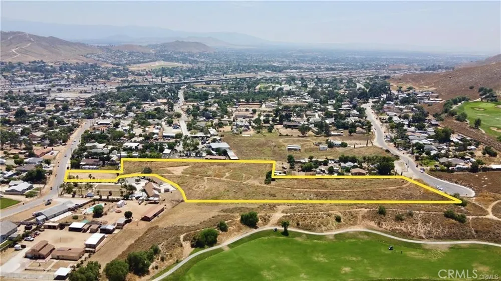 3450 Scenic Drive Riverside, CA 92509