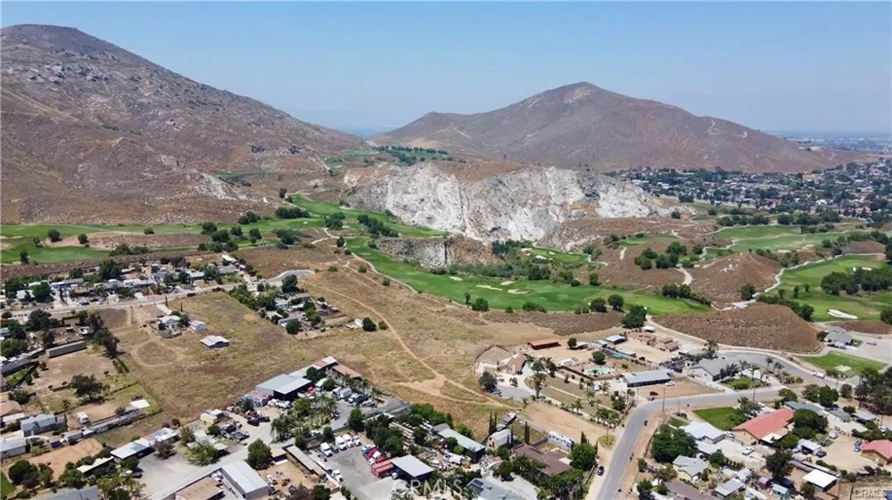 3450 Scenic Drive Riverside, CA 92509