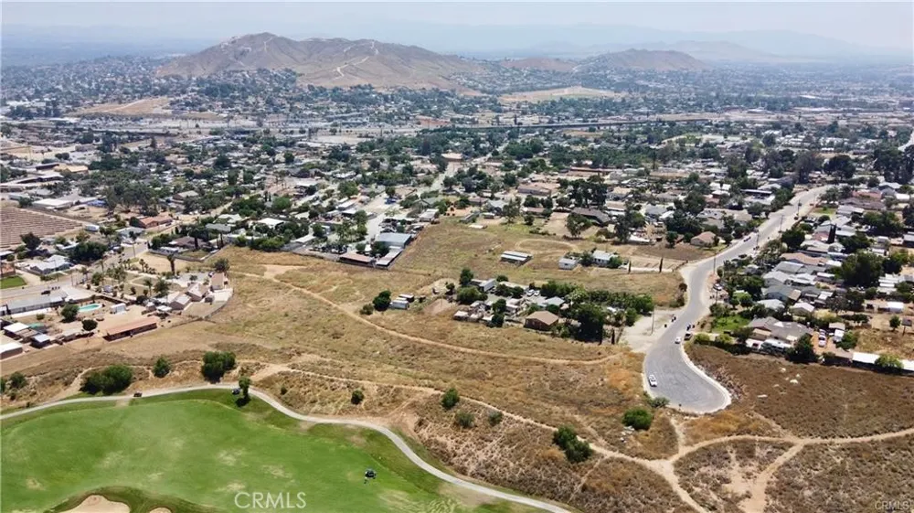 3450 Scenic Drive Riverside, CA 92509