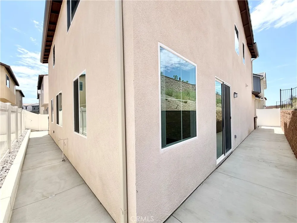 31404 Lolite Drive Winchester, CA 92596