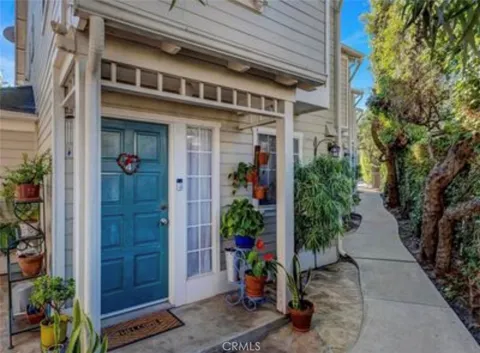 312 Ladera Street #4