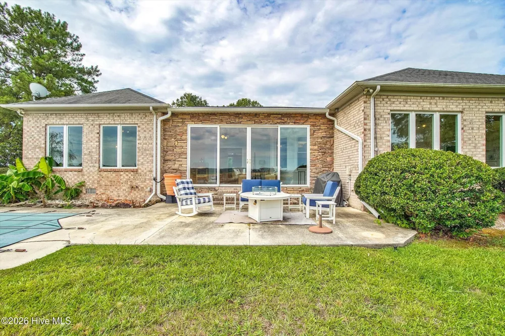 1231 Greenbriar Place Vass, NC 28394