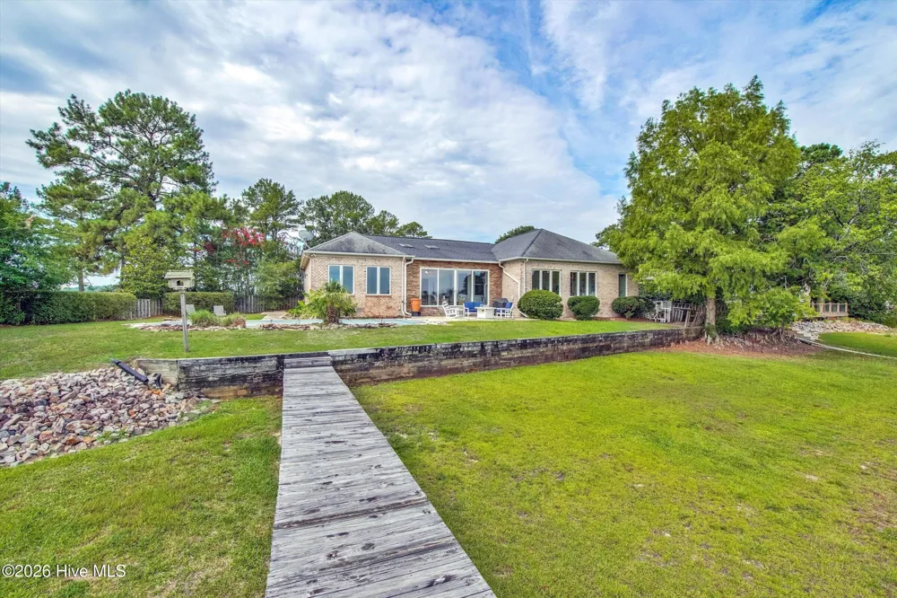 1231 Greenbriar Place Vass, NC 28394