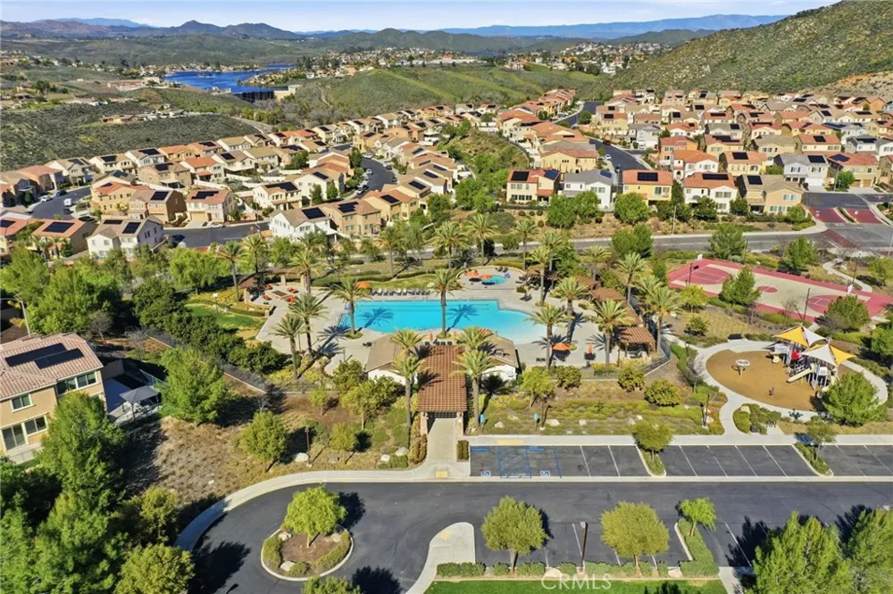24232 Pansy Way Lake Elsinore, CA 92532