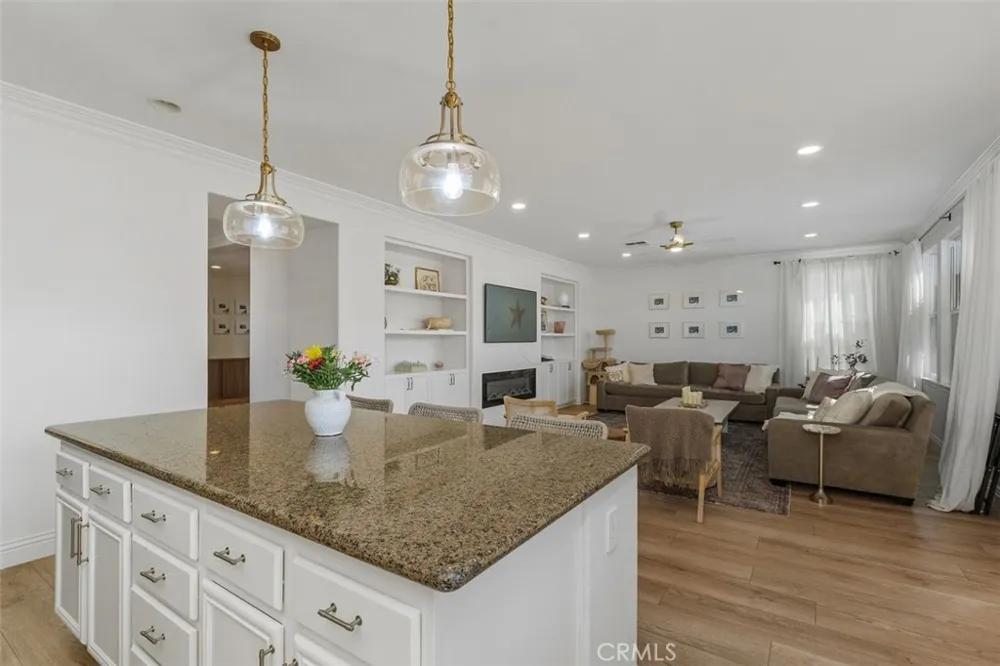 40340 Charlesburg Temecula, CA 92591