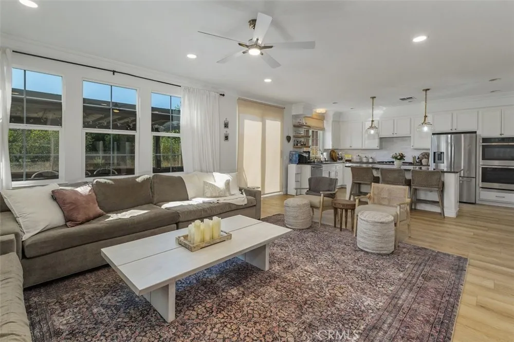 40340 Charlesburg Temecula, CA 92591