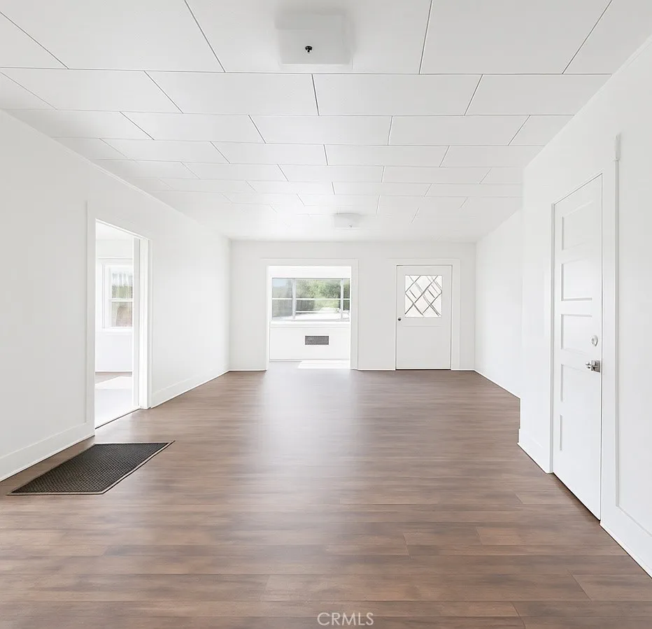 401 W Graham Lake Elsinore, CA 92530