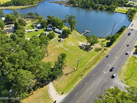 118 Russell Cove