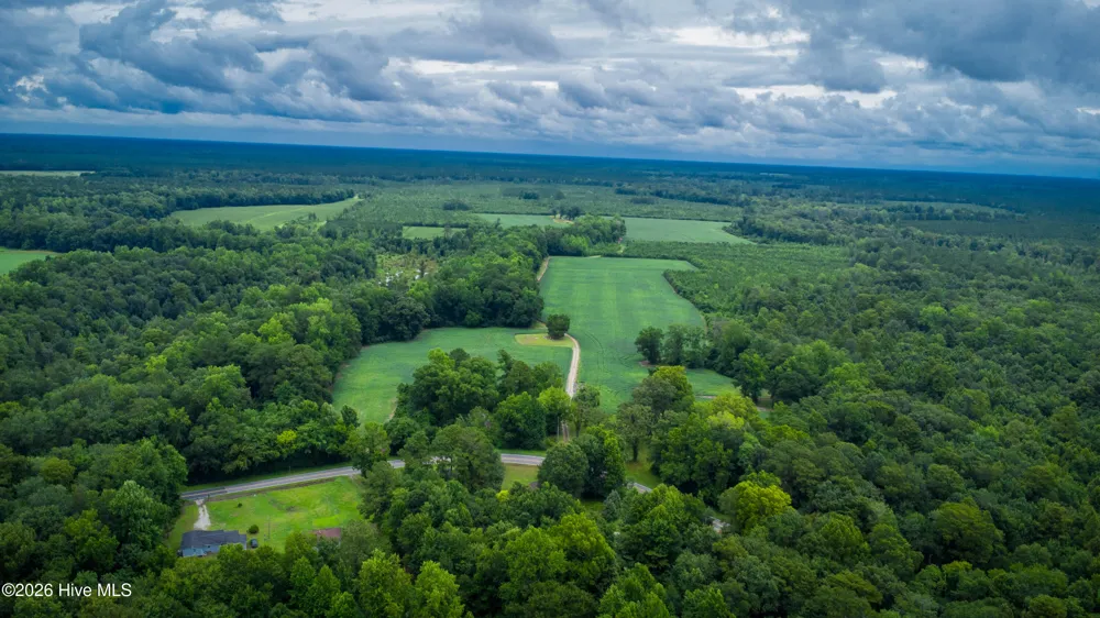 1601 Hills Neck Road Ernul, NC 28527