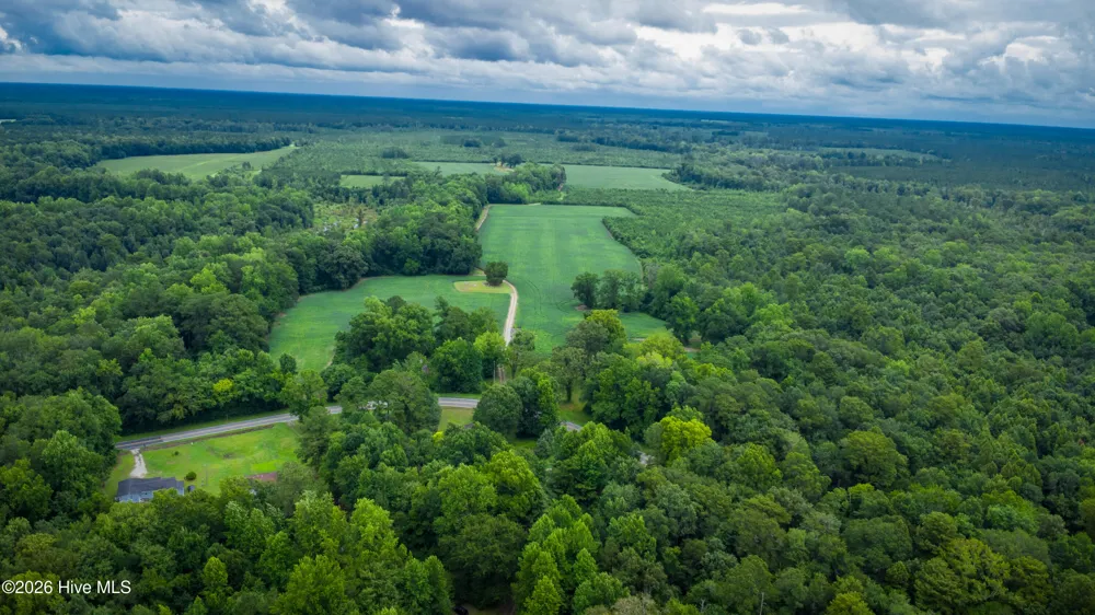 1601 Hills Neck Road Ernul, NC 28527