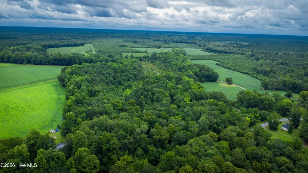 1601 Hills Neck Road Ernul, NC 28527