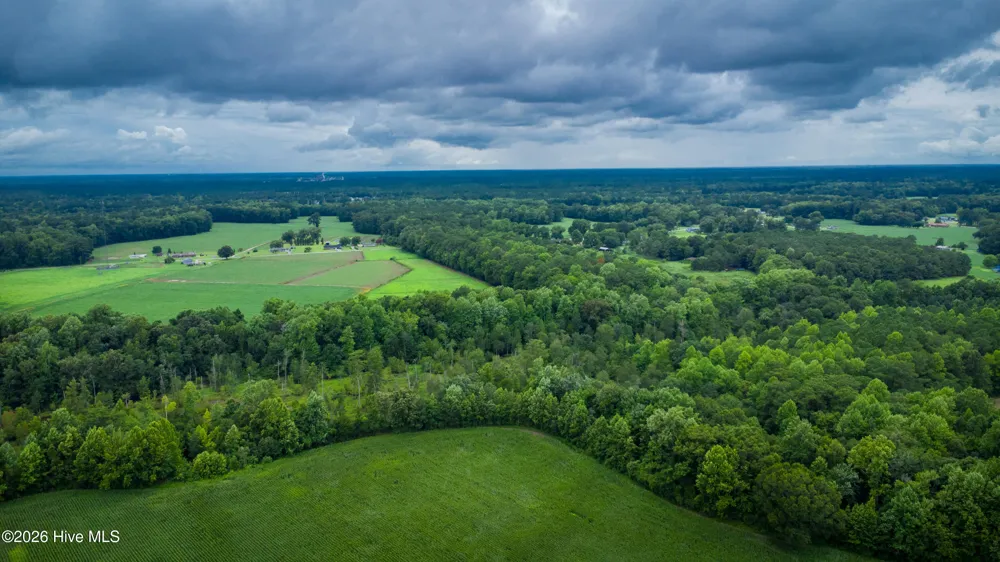1601 Hills Neck Road Ernul, NC 28527