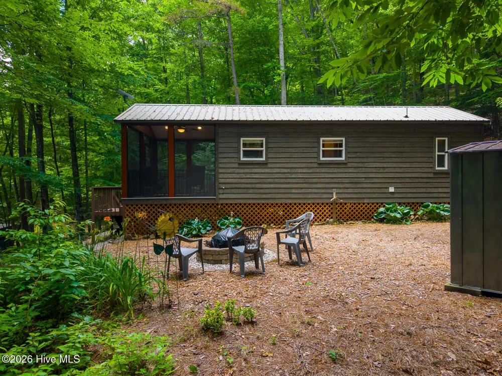 243 Jonquil Woods Road Franklin, NC 28734