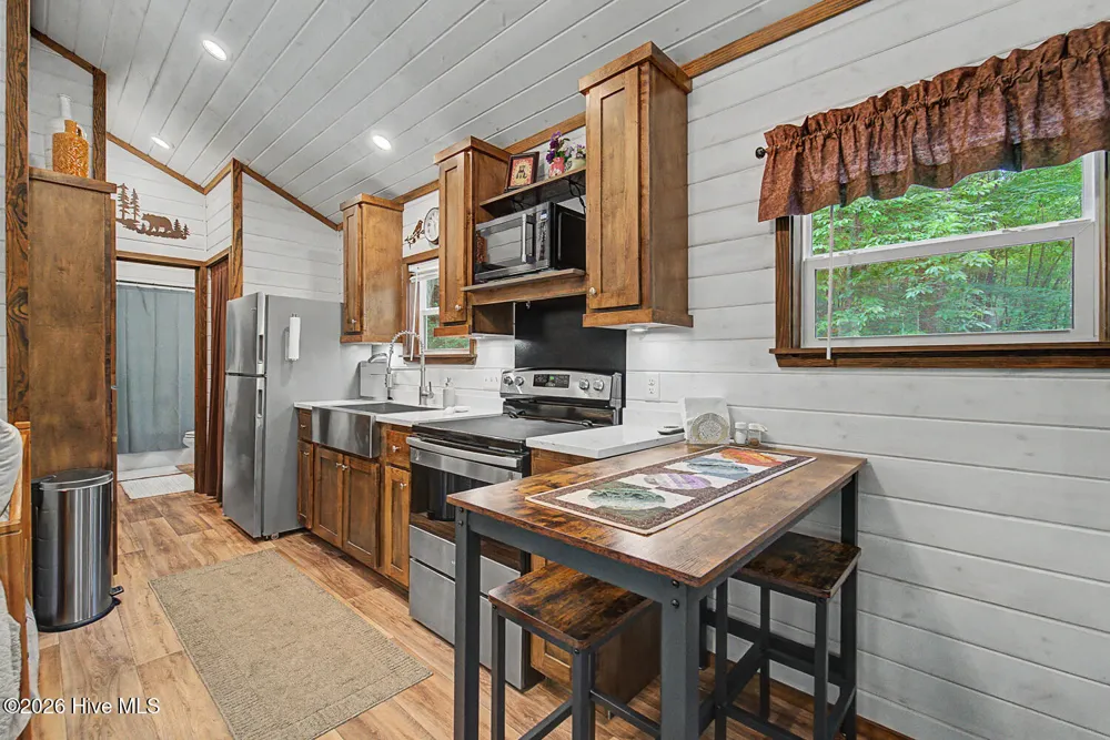 243 Jonquil Woods Road Franklin, NC 28734