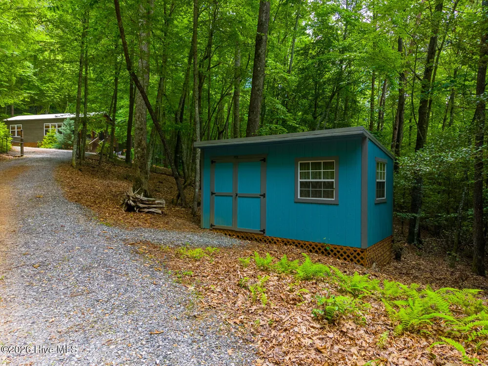 243 Jonquil Woods Road Franklin, NC 28734