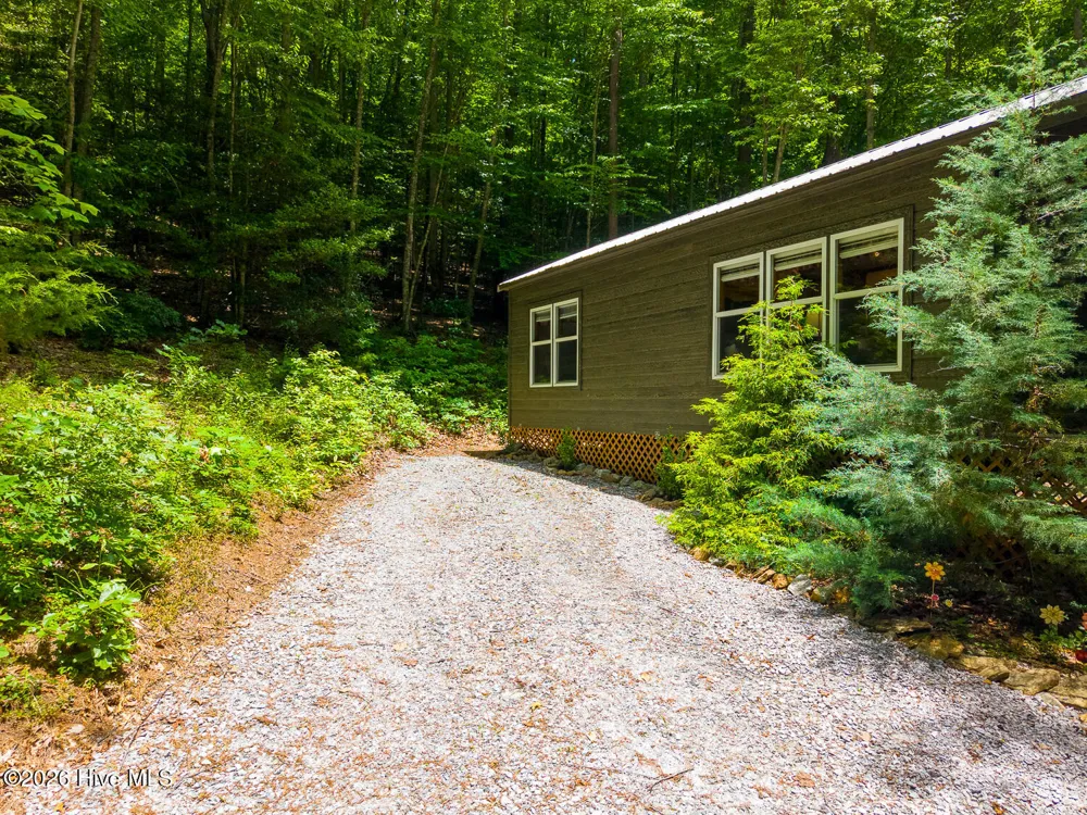 243 Jonquil Woods Road Franklin, NC 28734