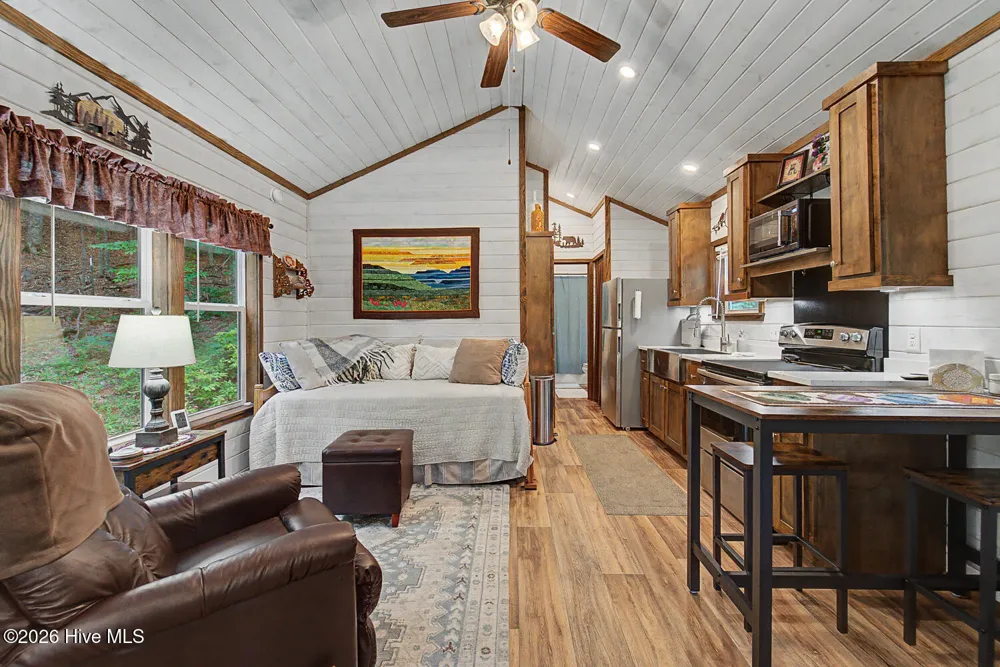 243 Jonquil Woods Road Franklin, NC 28734