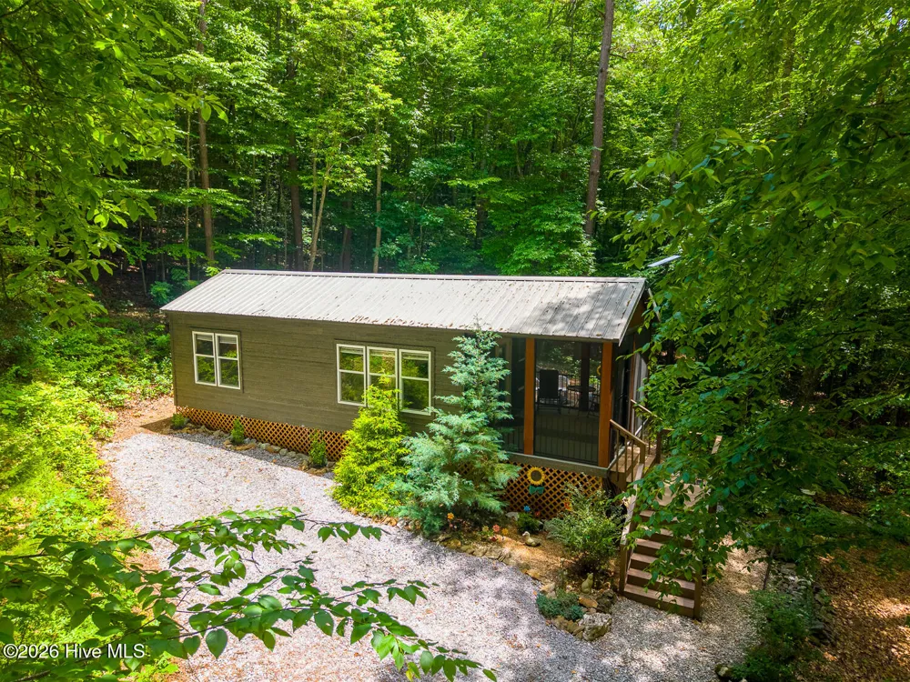 243 Jonquil Woods Road Franklin, NC 28734
