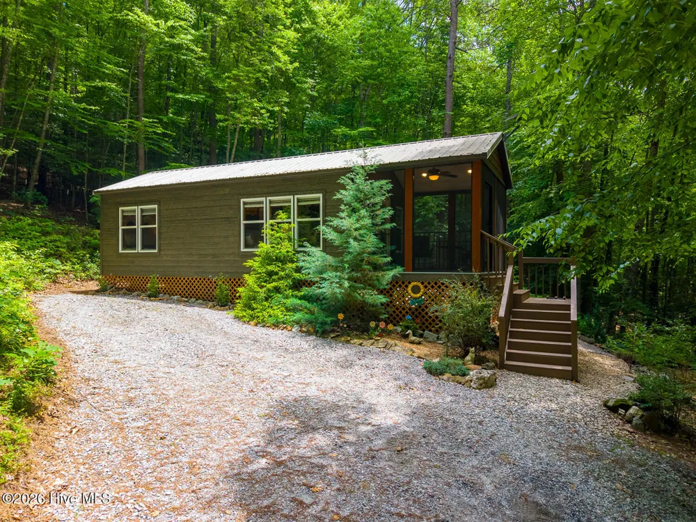 243 Jonquil Woods Road Franklin, NC 28734