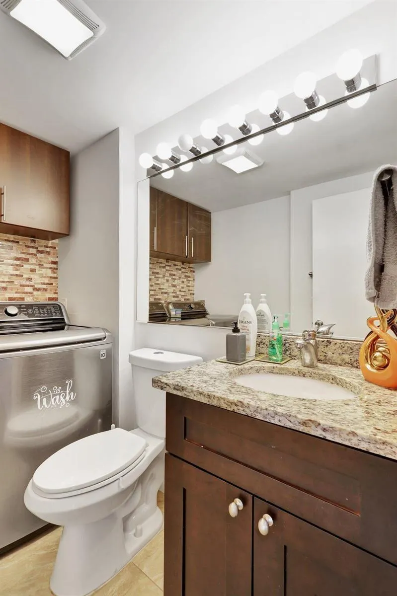 5907 59TH WAY West Palm Beach, FL 33409