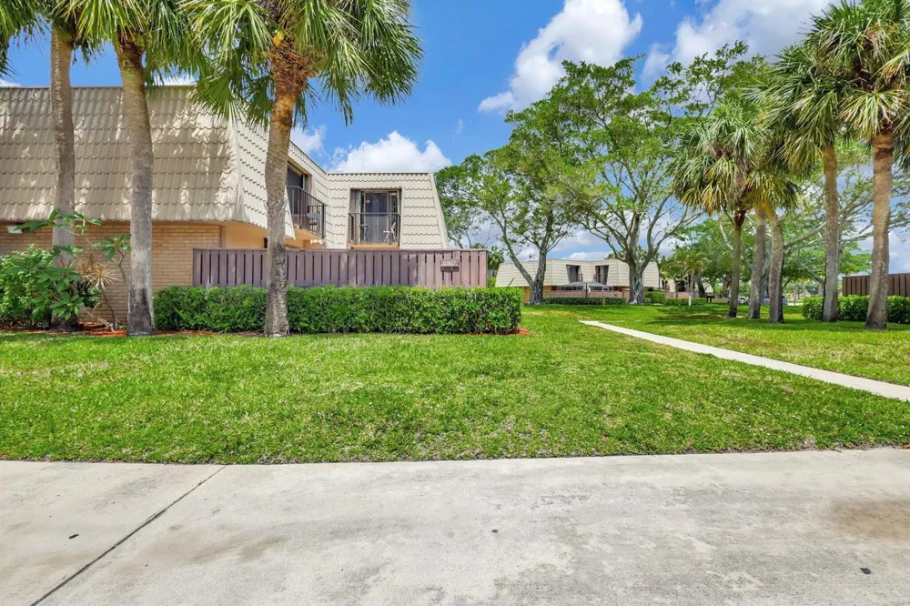 5907 59TH WAY West Palm Beach, FL 33409
