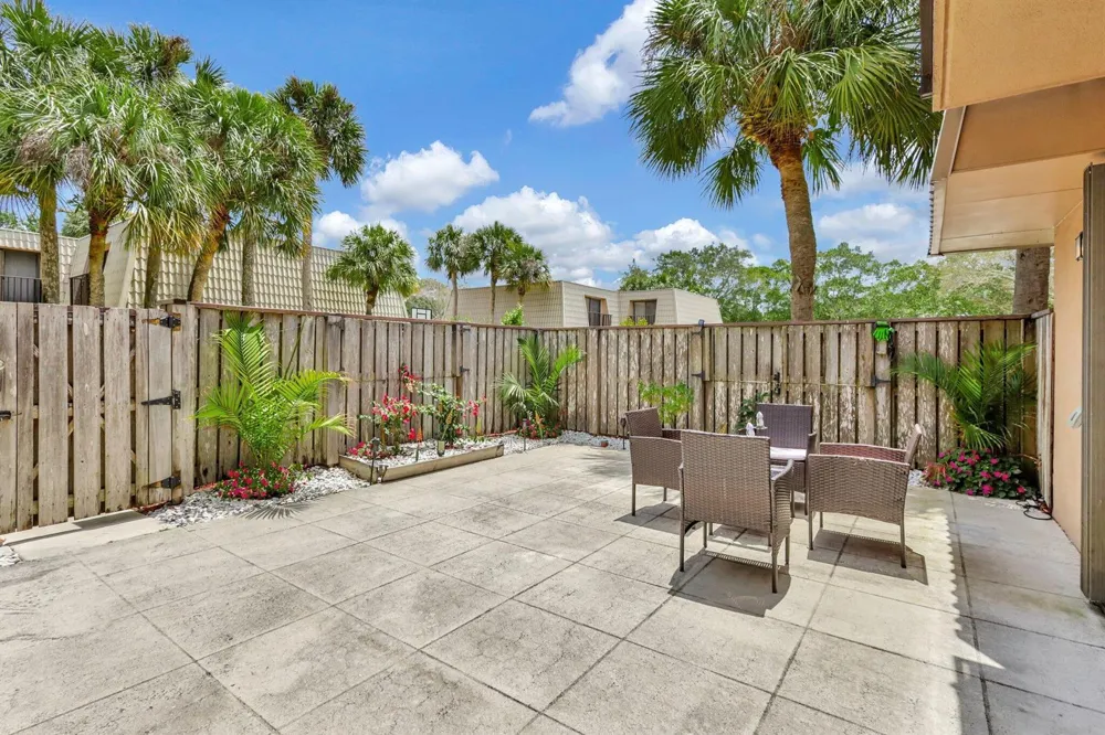 5907 59TH WAY West Palm Beach, FL 33409