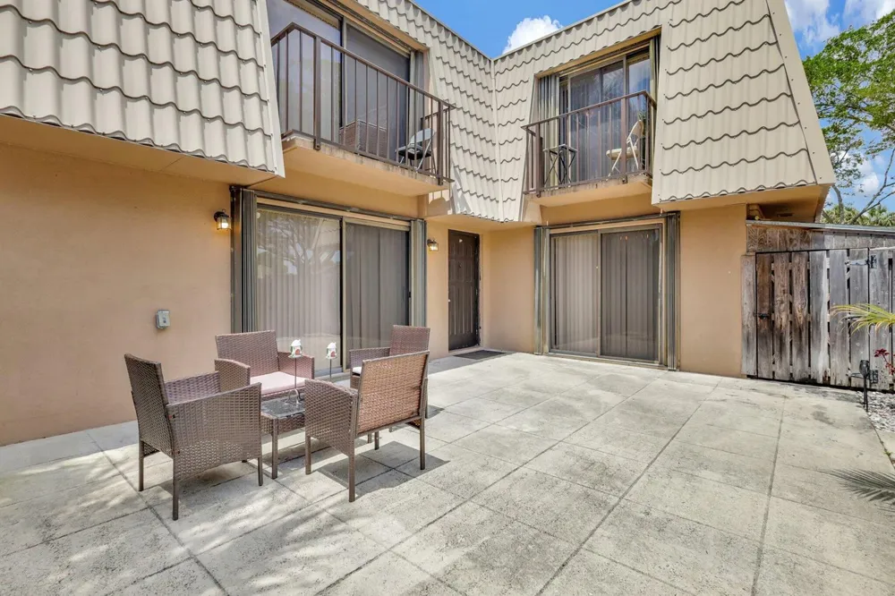 5907 59TH WAY West Palm Beach, FL 33409