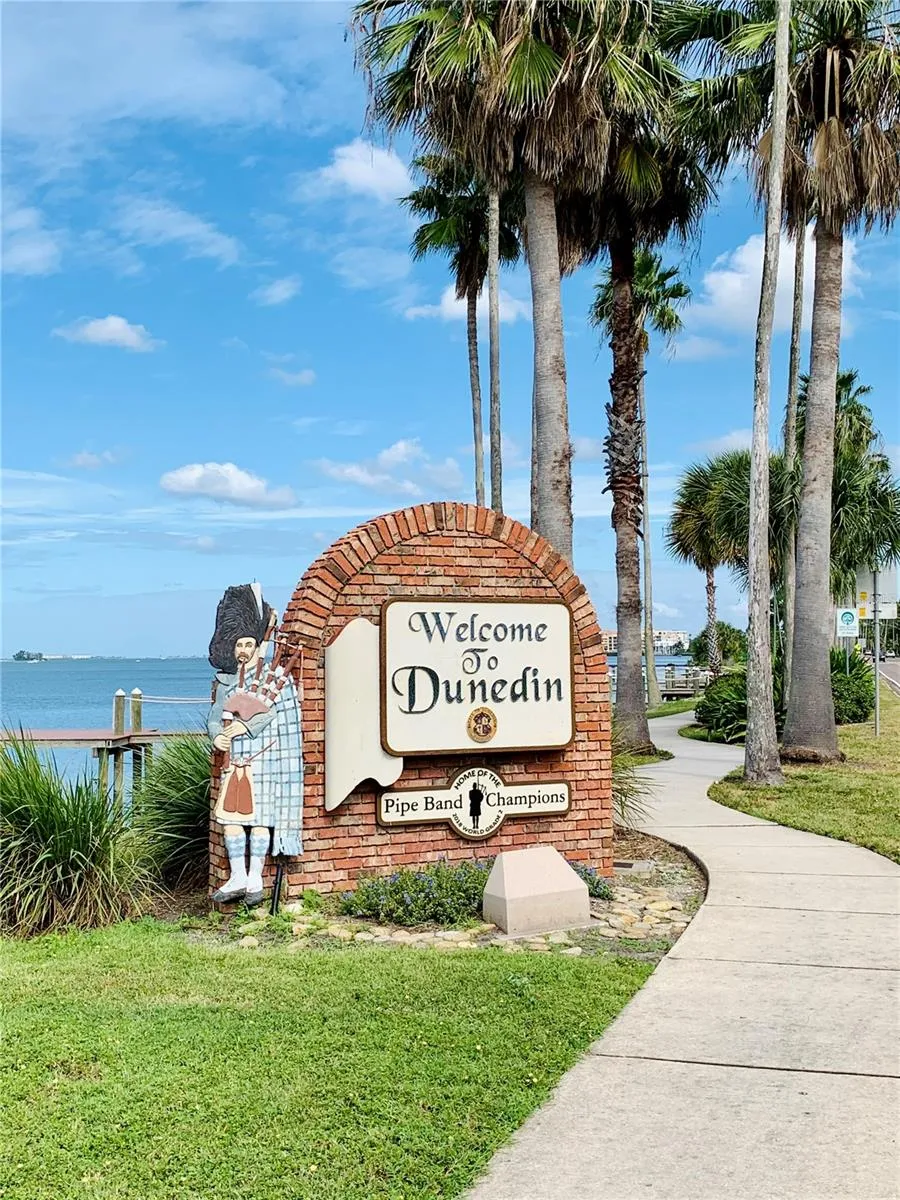 1583 REDWOOD AVENUE Dunedin, FL 34698