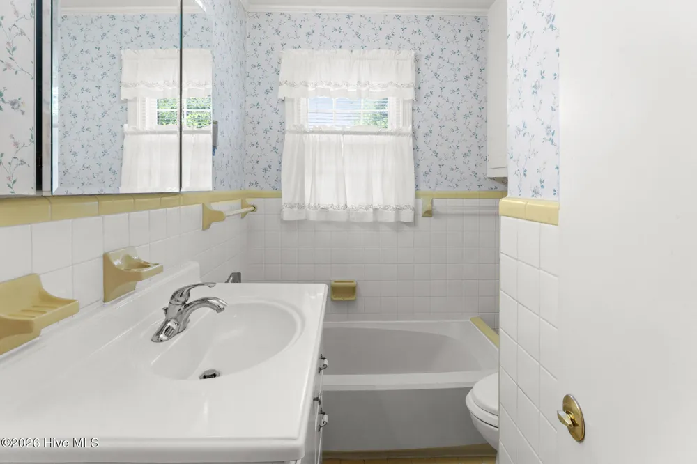 612 David Street Elizabethtown, NC 28337