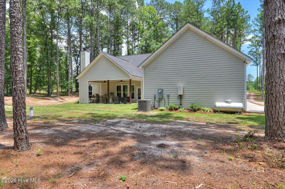 6684 Luckys Bridge Road Dearing, GA 30808