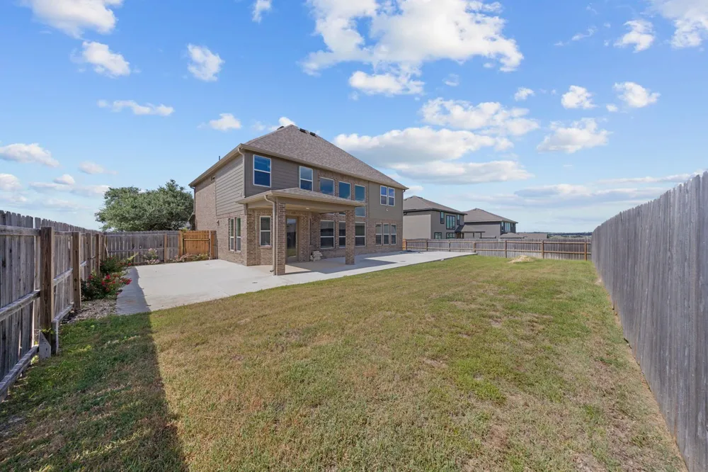 7601 Silver Drive Killeen, TX 76542